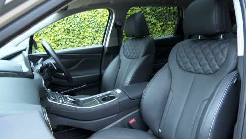 HYUNDAI SANTA FE DIESEL ESTATE 2.2 CRDi Premium 5dr 4WD Auto view 8
