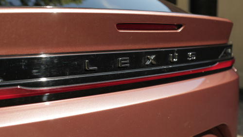 LEXUS RZ ELECTRIC ESTATE 450e 230kW Dir4 71.4 kWh 5dr Auto Premium+/Bi-tone view 10