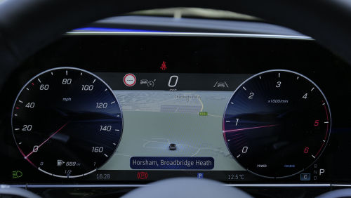 MERCEDES-BENZ E CLASS DIESEL SALOON E220d Exclusive Premium Plus 4dr 9G-Tronic view 6