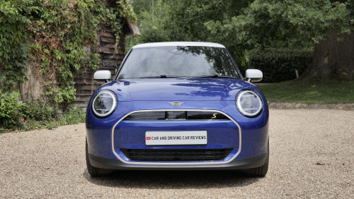MINI COOPER ELECTRIC HATCHBACK 135kW E Classic [Level 2] 41kWh 3dr Auto view 14