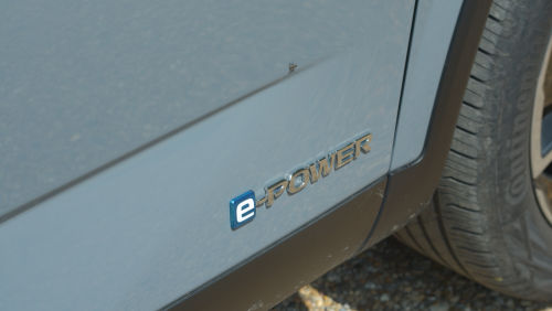 NISSAN QASHQAI HATCHBACK 1.5 E-Power 205 N-Connecta [Glass Roof] 5dr Auto view 11