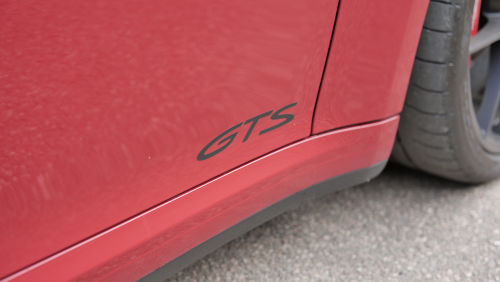 PORSCHE 911 [992] CARRERA 4 CABRIOLET GTS t-Hybrid 2dr PDK view 3