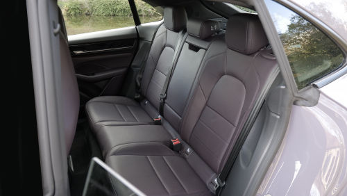 PORSCHE MACAN ELECTRIC ESTATE 300kW 4 100kWh 5dr Auto view 6