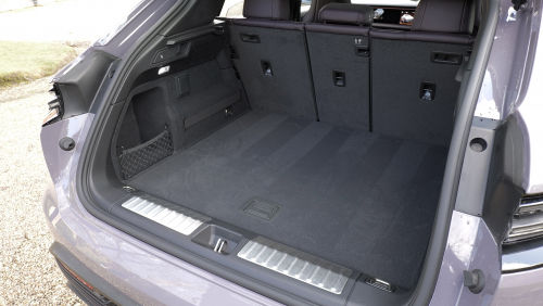 PORSCHE MACAN ELECTRIC ESTATE 300kW 4 100kWh 5dr Auto view 5