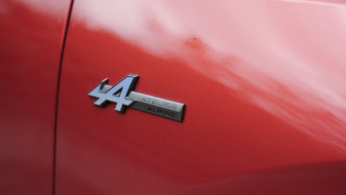 RENAULT RAFALE ESTATE E-Tech PHEV Atelier Alpine AWD 5dr Auto view 10