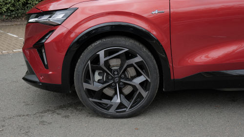 RENAULT RAFALE ESTATE E-Tech PHEV Atelier Alpine AWD 5dr Auto view 11