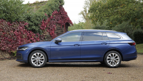 SKODA SUPERB ESTATE 1.5 TSI e-TEC SE L 5dr DSG view 4