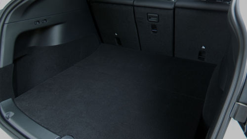 TESLA MODEL Y HATCHBACK Long Range AWD 5dr Auto view 3