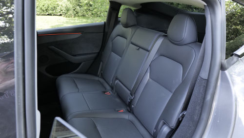 TESLA MODEL Y HATCHBACK Standard Range RWD 5dr Auto view 6