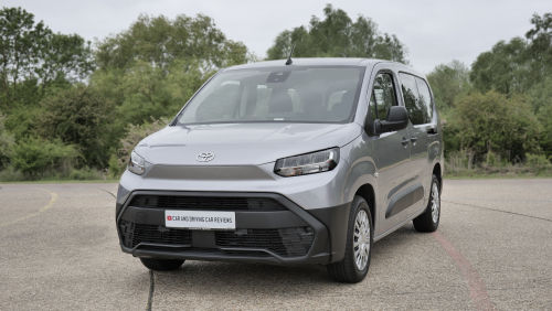 TOYOTA PROACE CITY VERSO ELECTRIC ESTATE 100kW Icon L2 50kWh 5dr Auto view 1
