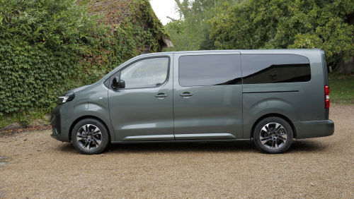 VAUXHALL VIVARO LIFE ELECTRIC ESTATE 100kW Combi 75kWh 5dr Auto view 15