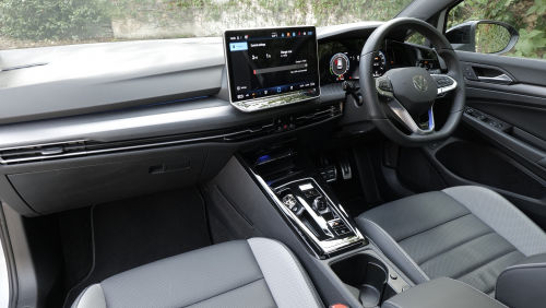VOLKSWAGEN GOLF HATCHBACK 1.5 TSI 272 GTE eHybrid 5dr DSG view 19