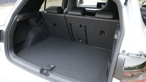 VOLKSWAGEN GOLF HATCHBACK 1.5 TSI 204 Style eHybrid 5dr DSG view 17