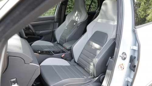 VOLKSWAGEN GOLF HATCHBACK 1.5 TSI 204 Style eHybrid 5dr DSG view 18
