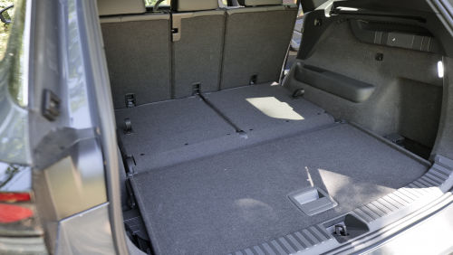 VOLKSWAGEN TAYRON ESTATE 1.5 TSI eHybrid 272 R-Line 5dr DSG6 view 11