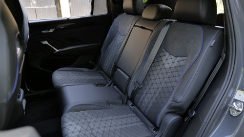 VOLKSWAGEN TAYRON DIESEL ESTATE 2.0 TDI Life 5dr DSG7 [7 Seat] view 5