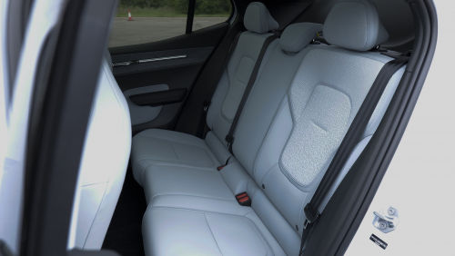 VOLVO EX30 ESTATE 315kW Twin Motor Performance Ultra 69kWh 5dr Auto view 8