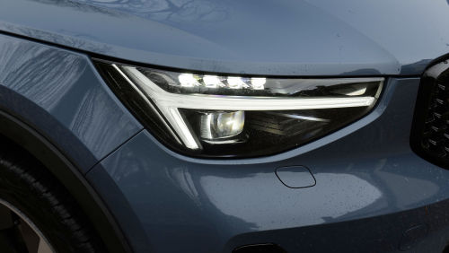 VOLVO XC40 ESTATE 2.0 B4P Ultra Dark 5dr Auto view 20