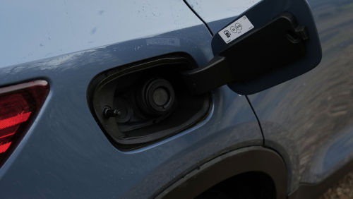 VOLVO XC40 ESTATE 2.0 B4P Ultra Dark 5dr Auto view 22