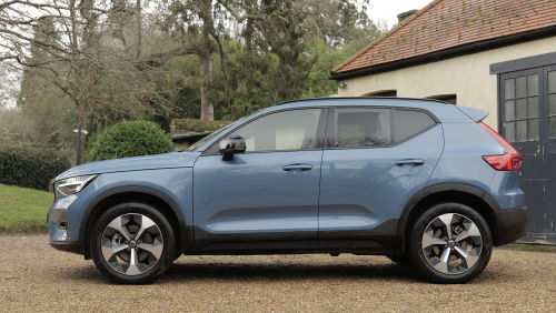 VOLVO XC40 ESTATE 2.0 B4P Ultra Dark 5dr Auto view 13