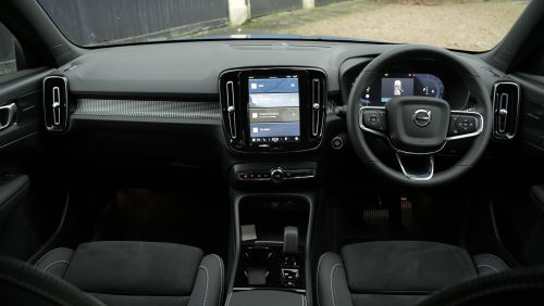 VOLVO XC40 ESTATE 2.0 B4P Ultra Dark 5dr Auto view 17