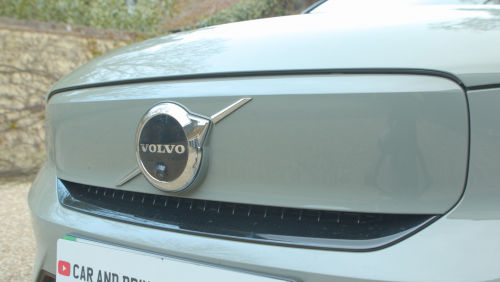 VOLVO XC40 ESTATE 1.5 T4 Recharge PHEV Plus Dark 5dr Auto view 18