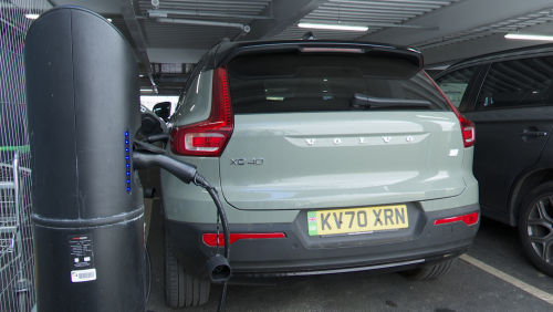 VOLVO XC40 ELECTRIC ESTATE 175kW Recharge Ultimate 69kWh 5dr Auto view 2