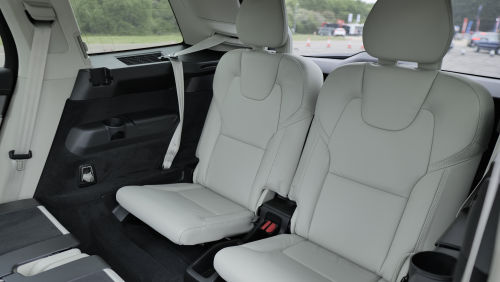 VOLVO XC90 ESTATE 2.0 B5P Core Bright 5dr AWD Geartronic view 21