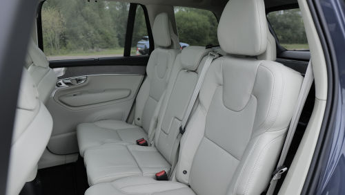 VOLVO XC90 ESTATE 2.0 B5P Core Bright 5dr AWD Geartronic view 22