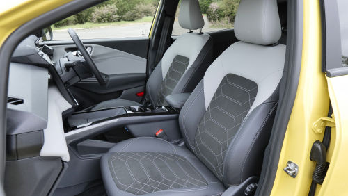 FORD PUMA GEN-E ELECTRIC HATCHBACK 123kW Premium 43kWh 5dr Auto [Adv Driver Assist] view 7