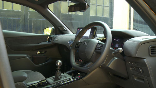 DS DS 3 HATCHBACK 1.2 HYBRID 145 Pallas 5dr e-DSC view 4