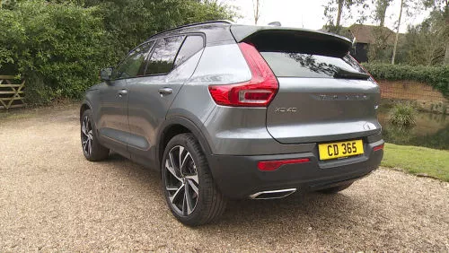 VOLVO XC40 ESTATE 2.0 B4P Plus Black Edition 5dr Auto view 4