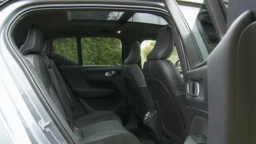 VOLVO XC40 ESTATE 2.0 B4P Plus Black Edition 5dr Auto view 7