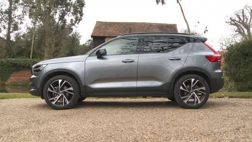VOLVO XC40 ESTATE 2.0 B4P Plus Black Edition 5dr Auto view 8