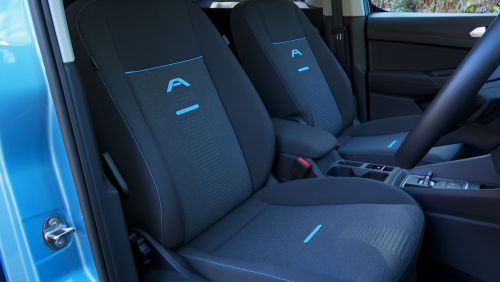 FORD TOURNEO CONNECT ESTATE 1.5 EcoBoost 115 Titanium 5dr Auto view 2