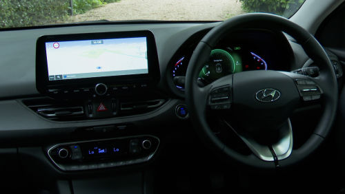 HYUNDAI I30 HATCHBACK 1.5T GDi 48v Hybrid Premium 5dr view 2