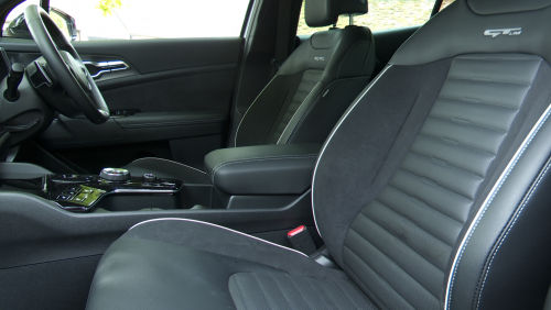 KIA SPORTAGE ESTATE 1.6T GDi 248 PHEV 3 5dr Auto AWD view 5