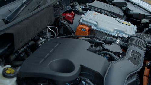 NISSAN JUKE HATCHBACK 1.6 Hybrid N-Connecta 5dr Auto view 6