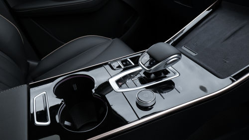 OMODA 5 ELECTRIC ESTATE 155kW Noble 61kWh 5dr Auto view 3