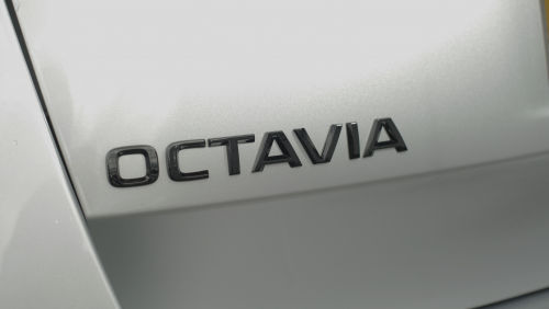 SKODA OCTAVIA ESTATE 1.5 TSI SE Technology 5dr view 17