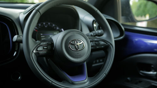 TOYOTA AYGO X HATCHBACK 1.0 VVT-i Edge 5dr view 3