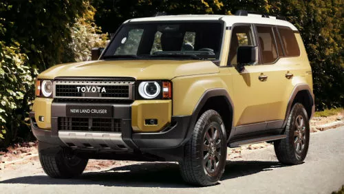 TOYOTA LAND CRUISER DIESEL SW 2.8 D-4D 204 Invincible 5dr Auto 7 Seats view 3