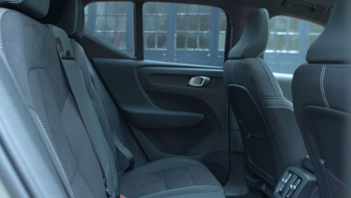 VOLVO XC40 ESTATE 2.0 B3P Core 5dr Auto view 14