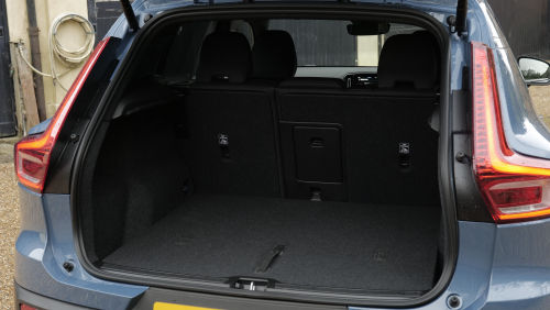VOLVO XC40 ESTATE 2.0 B3P Core 5dr Auto view 44