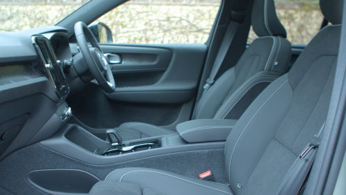 VOLVO XC40 ESTATE 2.0 B3P Core 5dr Auto view 15