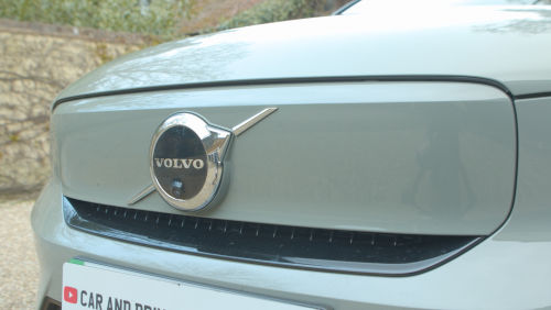 VOLVO EX40 ESTATE 185kW Extended Range Core 82kWh 5dr Auto view 18