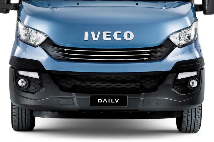 iveco daily 3.0 chassis cab 3450 wb hi-matic detail view