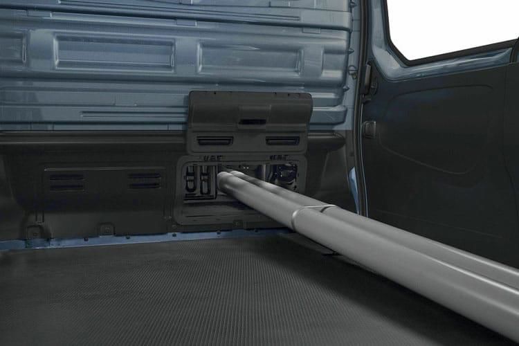 renault trafic ll30 blue dci 150 advance [safety] van edc detail view