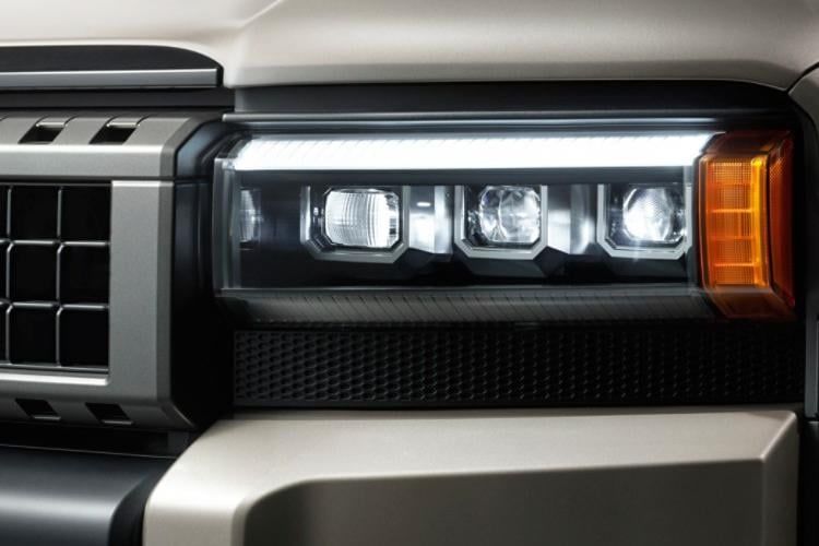 toyota land cruiser 2.8d 205 commercial auto detail view