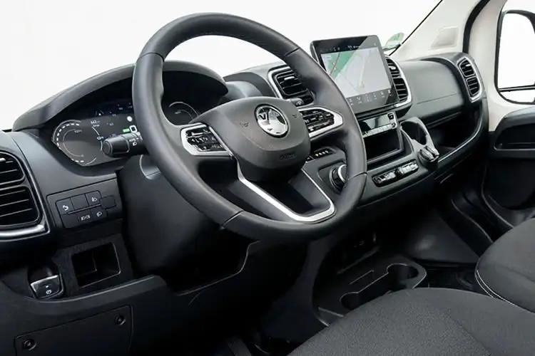 vauxhall movano 2.2 turbo d 140 chassis cab prime inside view